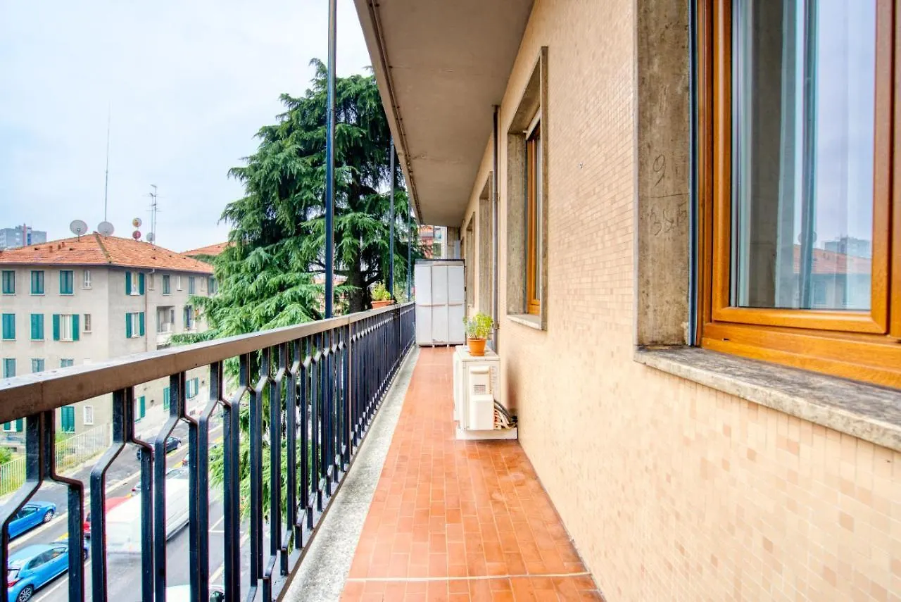 Caseospitali - Serendipity, Moderno Bilocale Con Balcone In Complesso Residenziale Milan 0*,